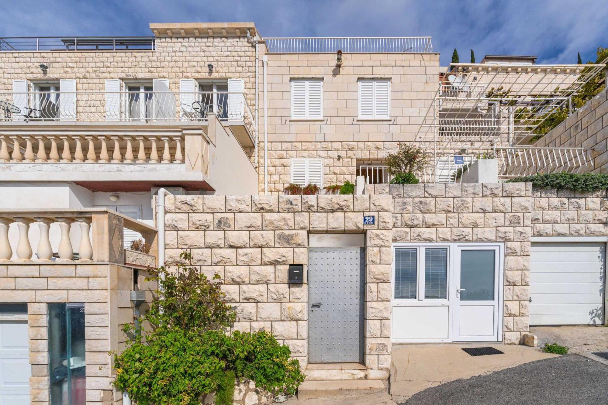 Apartment And Room Cicko Dubrovnik Bagian luar foto